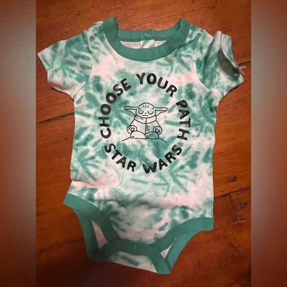 Star Wars NWT 9-12 month green white tie dye bodysuit sleeveless snap closure - Picture 1 of 3